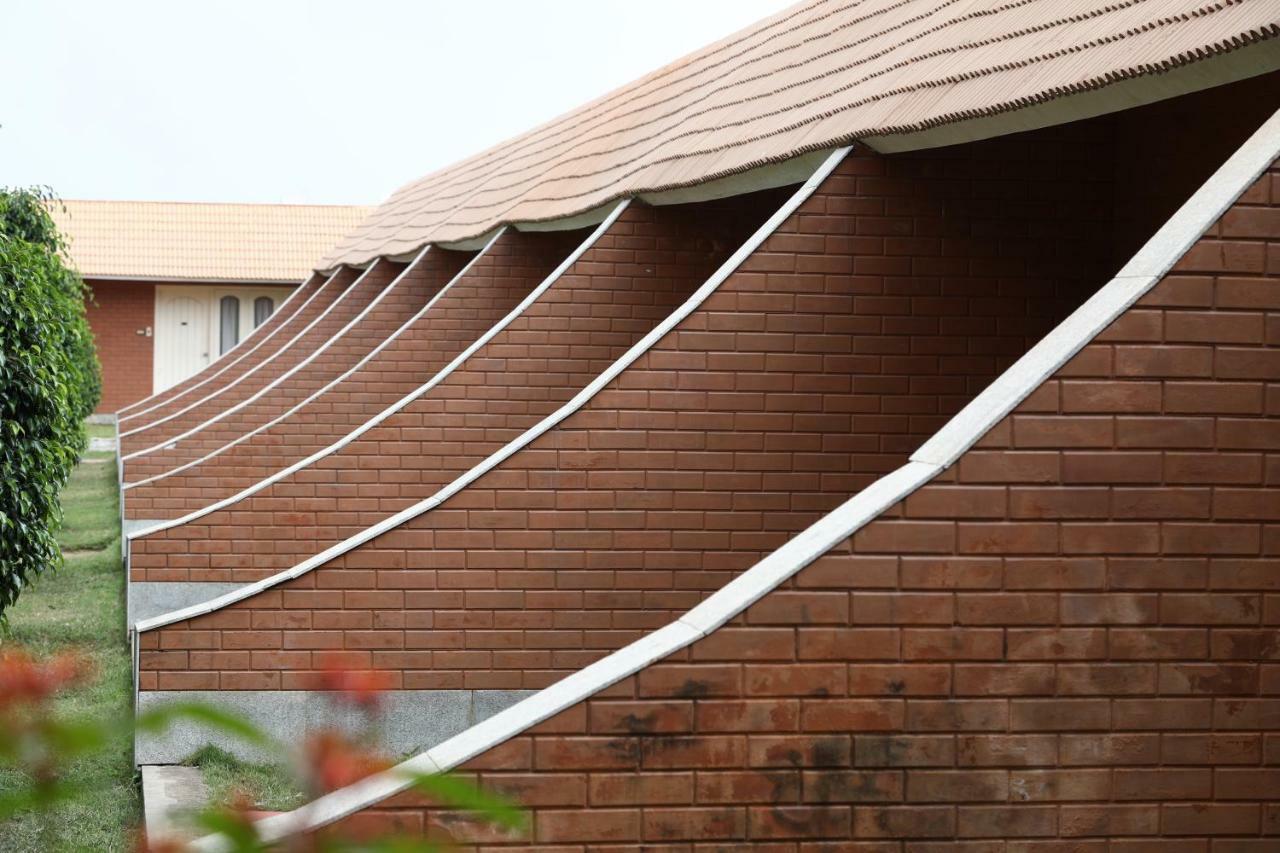 Celebrity Resort Chennai Tambaram Extérieur photo