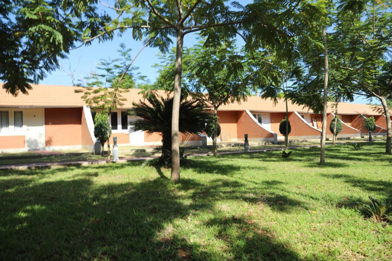 Celebrity Resort Chennai Tambaram Extérieur photo