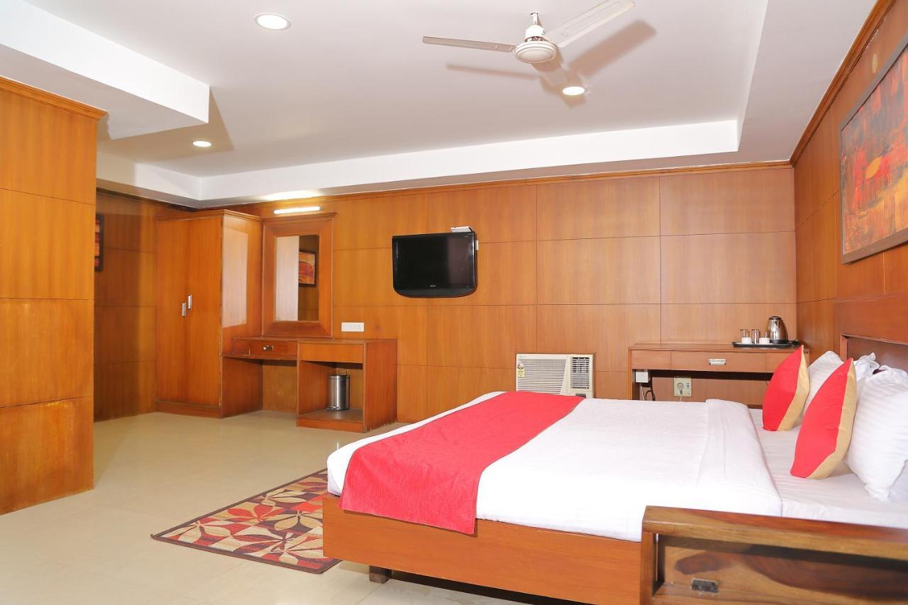 Celebrity Resort Chennai Tambaram Extérieur photo